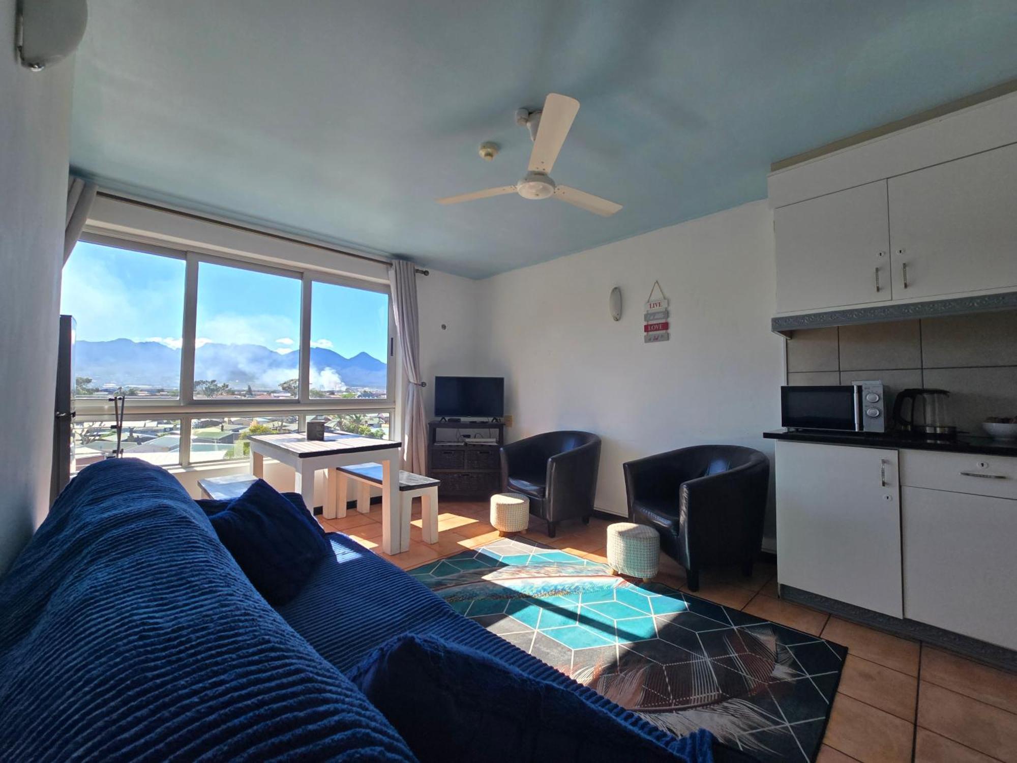 False Bay Inn Strand Buitenkant foto