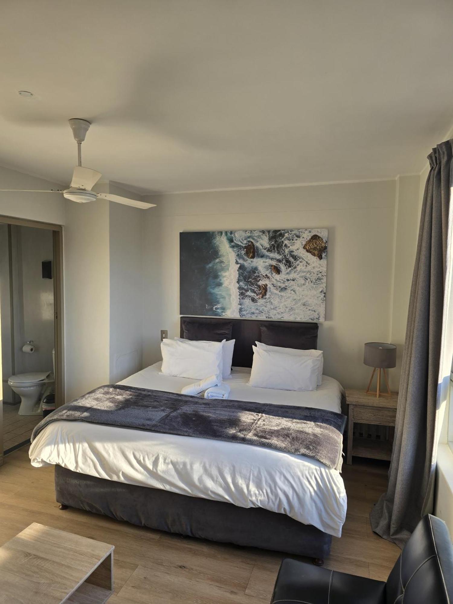 False Bay Inn Strand Buitenkant foto