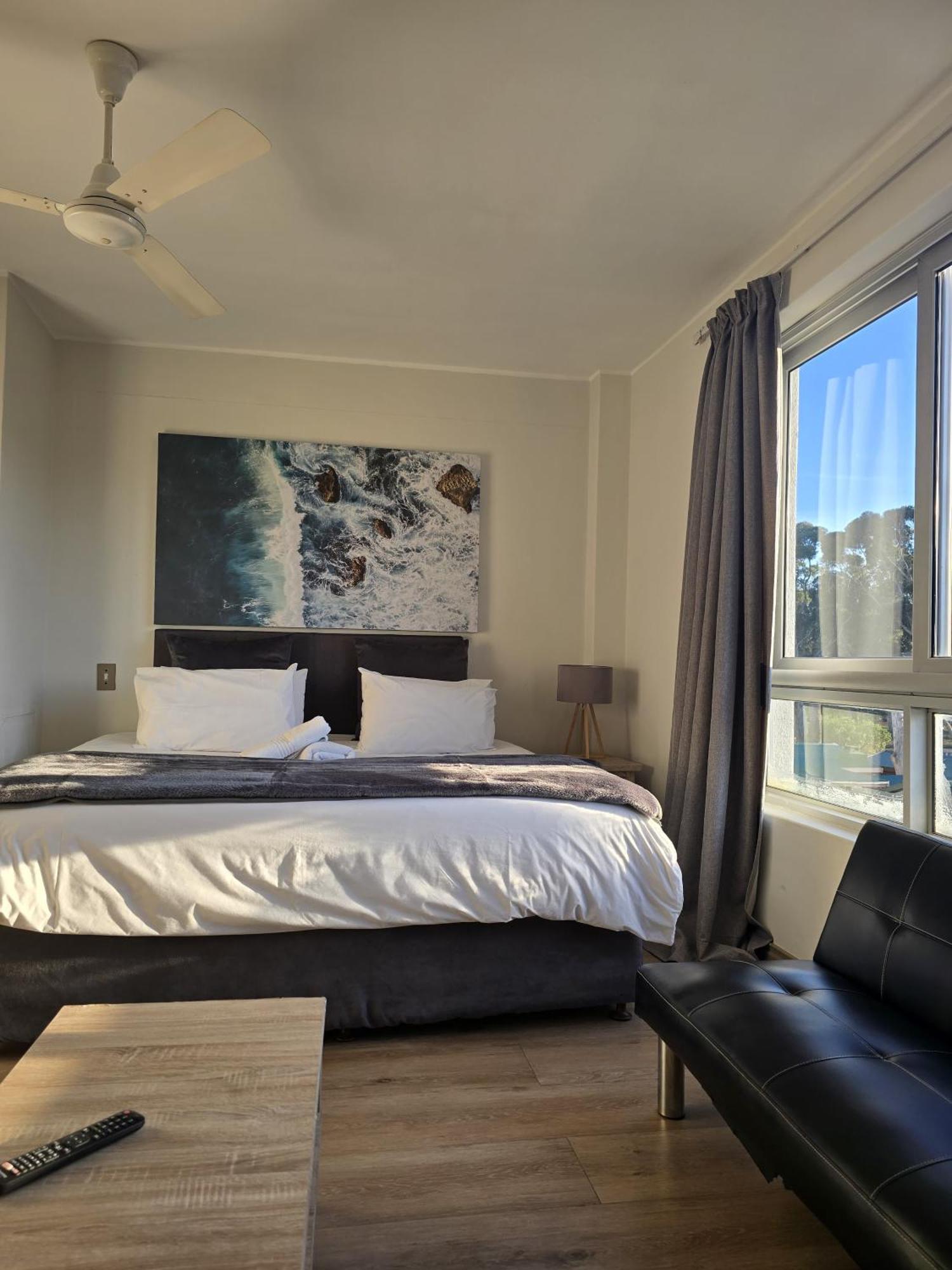 False Bay Inn Strand Buitenkant foto